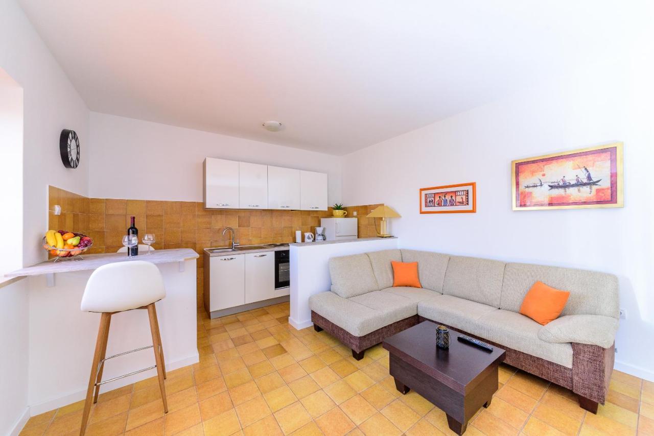 Apartmani Bokin Bol Esterno foto