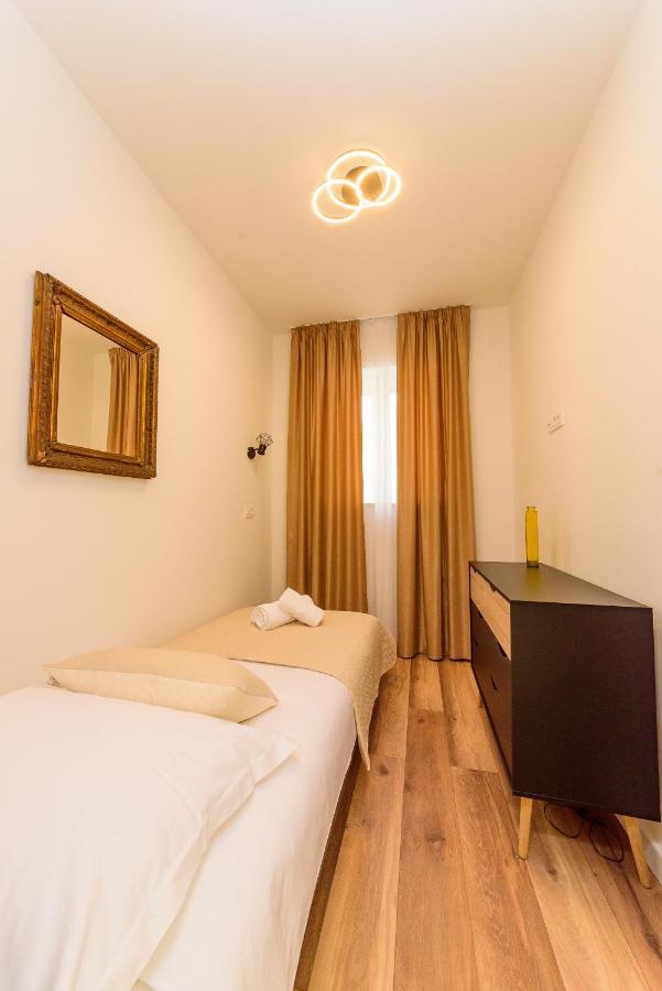 Apartmani Bokin Bol Esterno foto