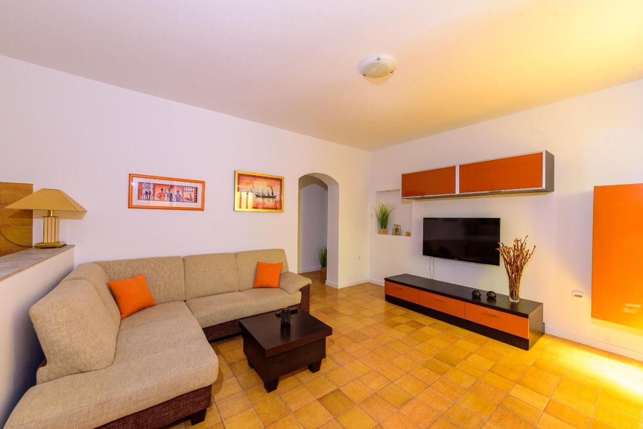 Apartmani Bokin Bol Esterno foto