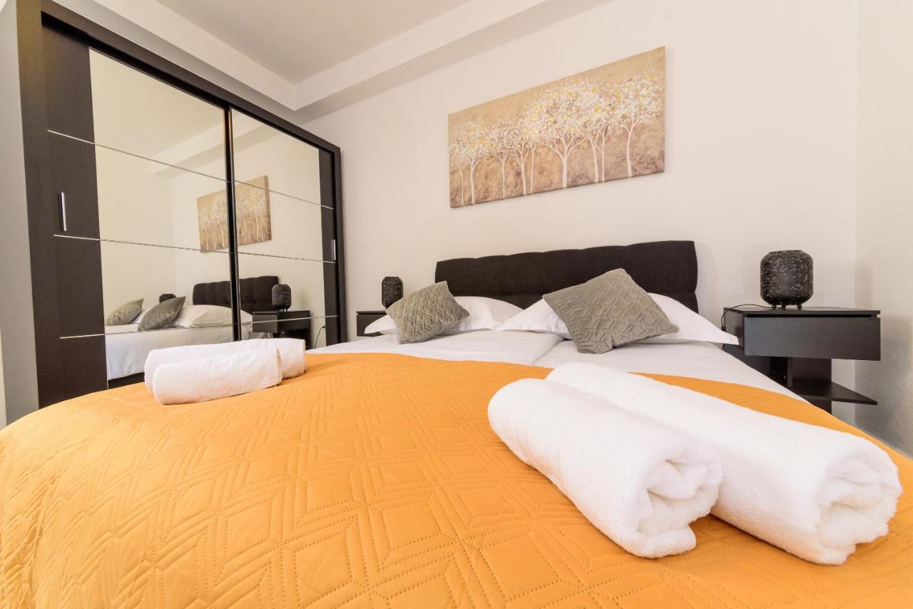 Apartmani Bokin Bol Esterno foto