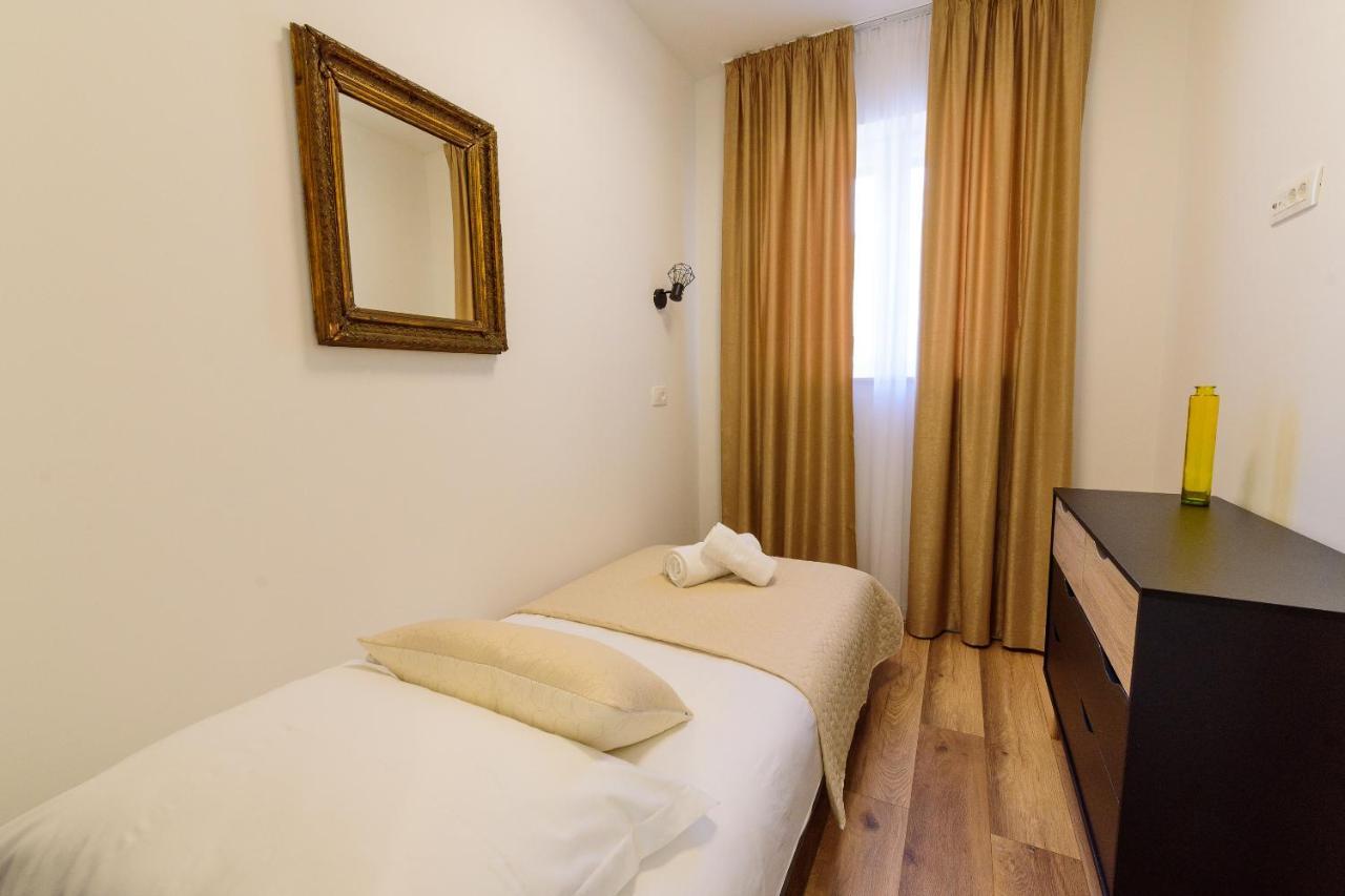 Apartmani Bokin Bol Esterno foto
